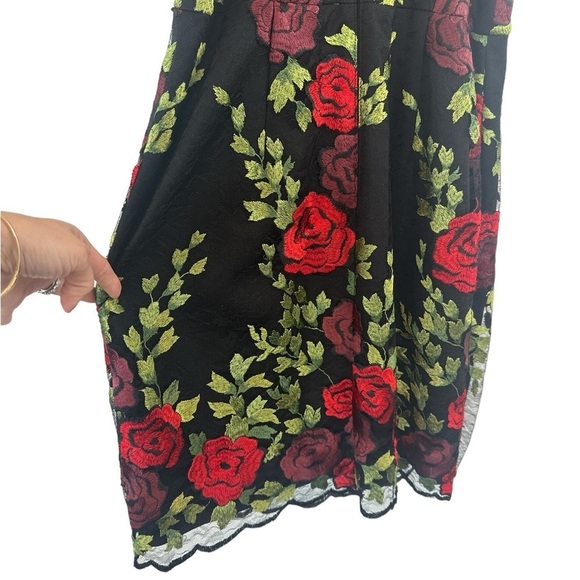 Betsey Johnson Black and Red Floral Dress - Picture 10 of 14